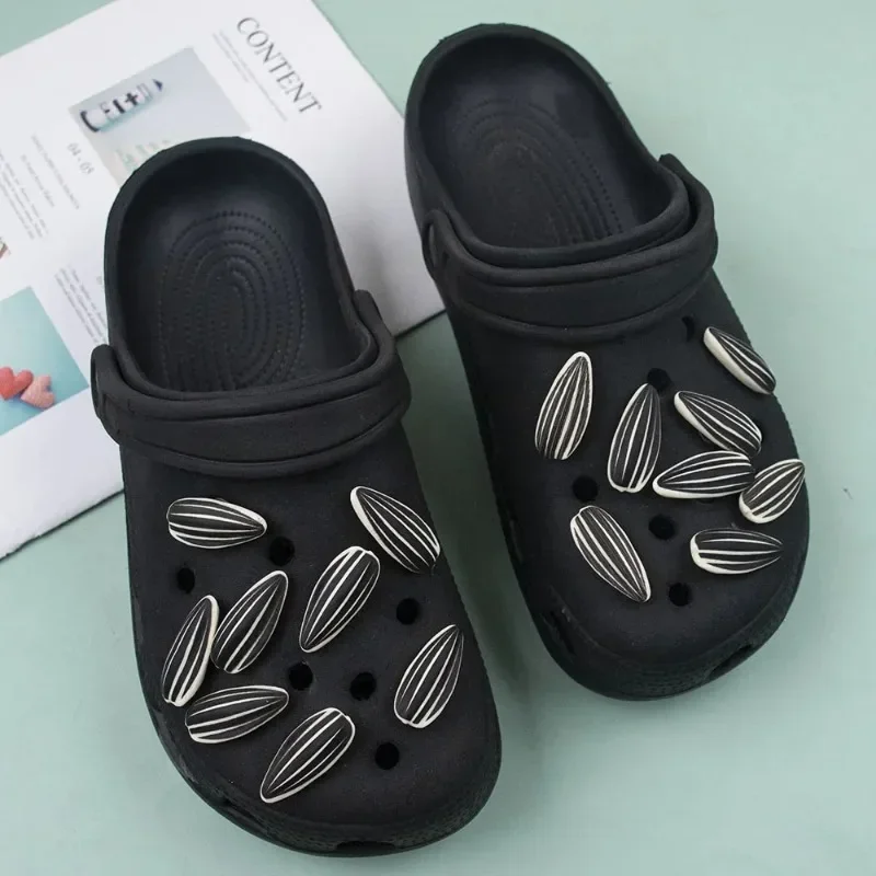 10/20PCS Hot Sale DIY Shoes Charms Funny Sunflower Seed Charms Accessories Designer Quality Garden Shoe Decoration Girl Gift