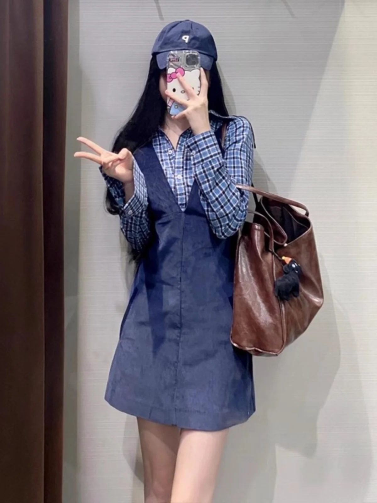 Wiosna Jesień Nowości Damska Modna Koszulka na Ramiączkach z Sztruksu z Dekoltem w Serek i Paskiem na Ramię Casualowa Jednolita Kolorystyka Bawełna...