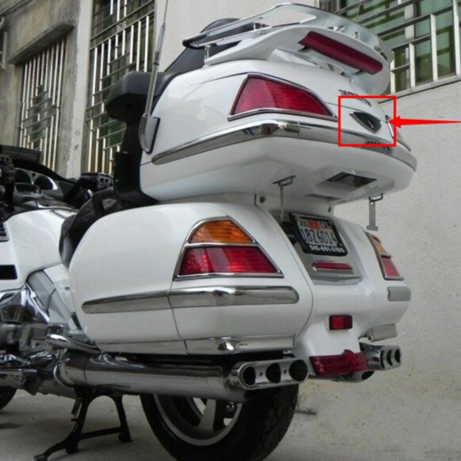 لهوندا GL1800 2001-2013 كروم ABS غطاء دراجة نارية الخلفي الجذع ثقب المفتاح الديكور مربع خلفي الكروم صب الشريط #2