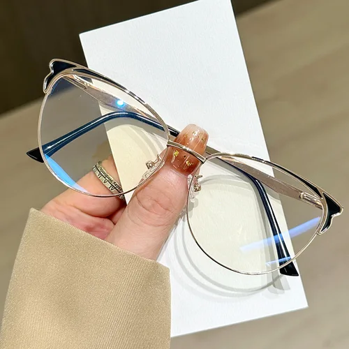 Imagen 2 del producto 2025 nuevas gafas de luz plana con montura redonda para mujer, gafas de lectura antiluz azul, óptica para miopía, montura de gafas al por mayor