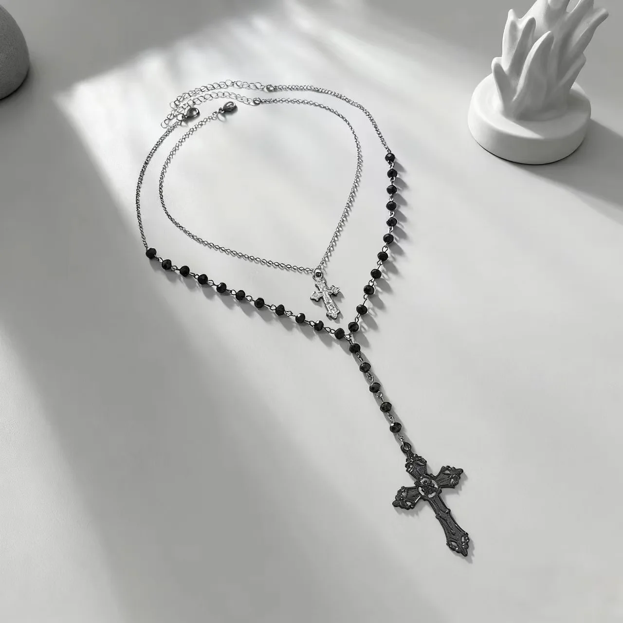 Exquisite jewelry dark imitation crystal chain stacked clavicle chain retro hollow pattern cross pendant necklace the first