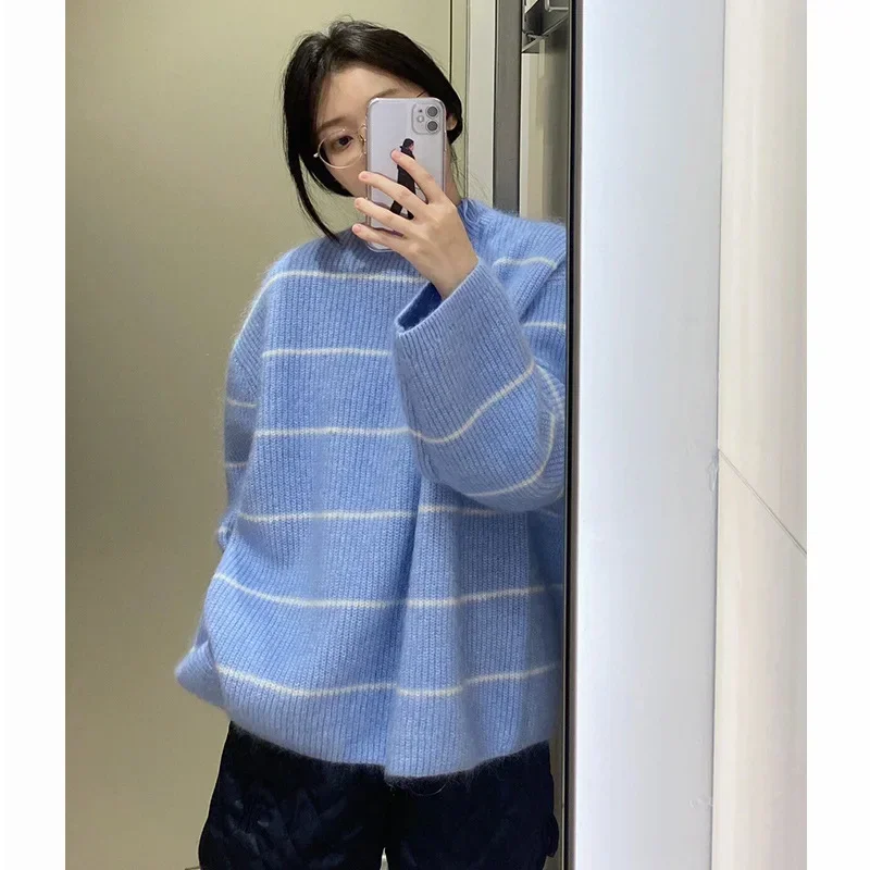 

2024 Winter New Casual Striped Wool Blended Hoodie Sweater