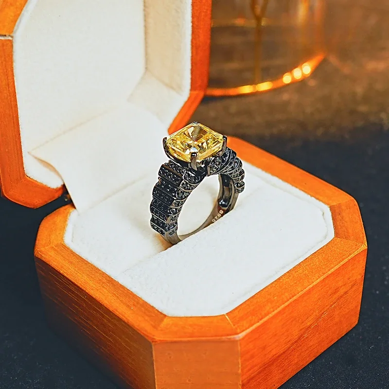 Retro Personalized Black Gold 925 Silver Broken Ice Cut Ring Set with High Carbon Diamonds, Cool and Cold Style Wedding Jewelry