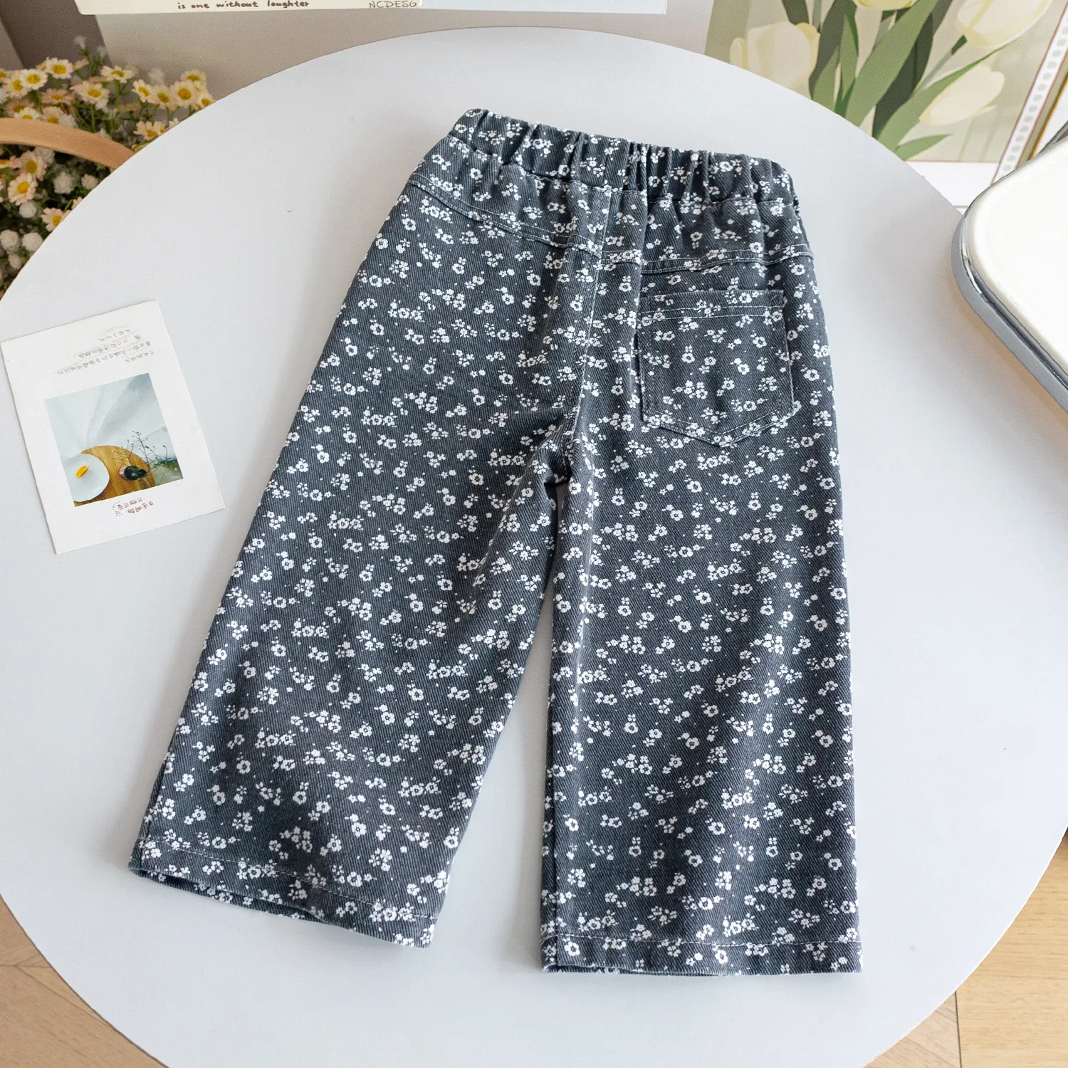 الفتيات جديد 2025 الخريف السراويل واسعة الساق الكورية الأزهار مستقيم الساق السراويل الربيع والخريف السراويل الأطفال Sweatpants