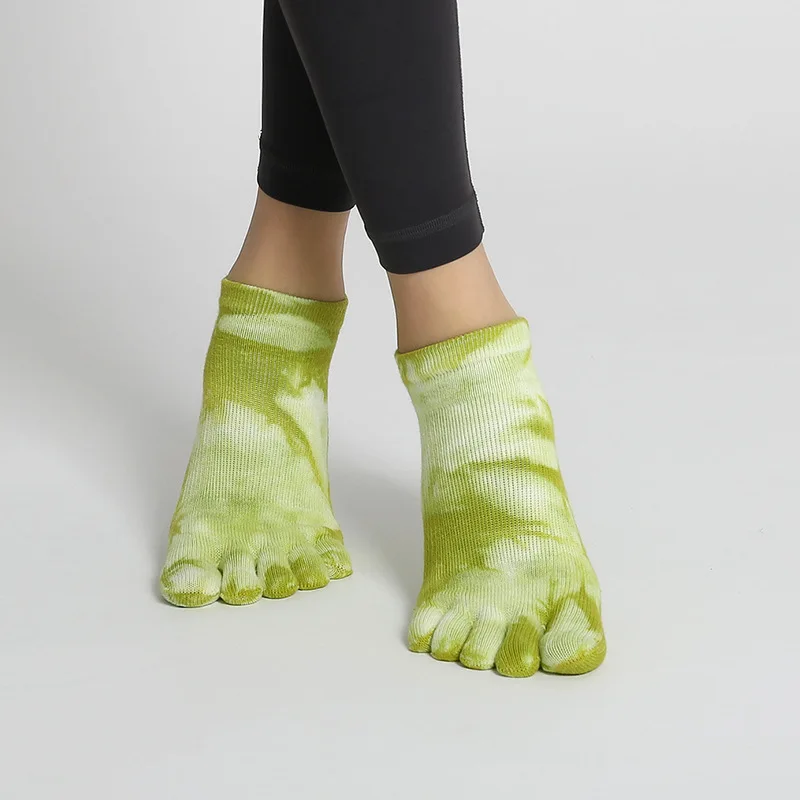 New Guochao yoga socks five-finger sports sub-finger indoor dispensing non-slip Bodhi pull gym indoor floor socks