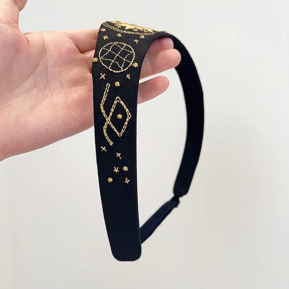 Baroque Velvet Triangle Headband British Wide Edge Crown Hair Hoop Solid Color European American Style