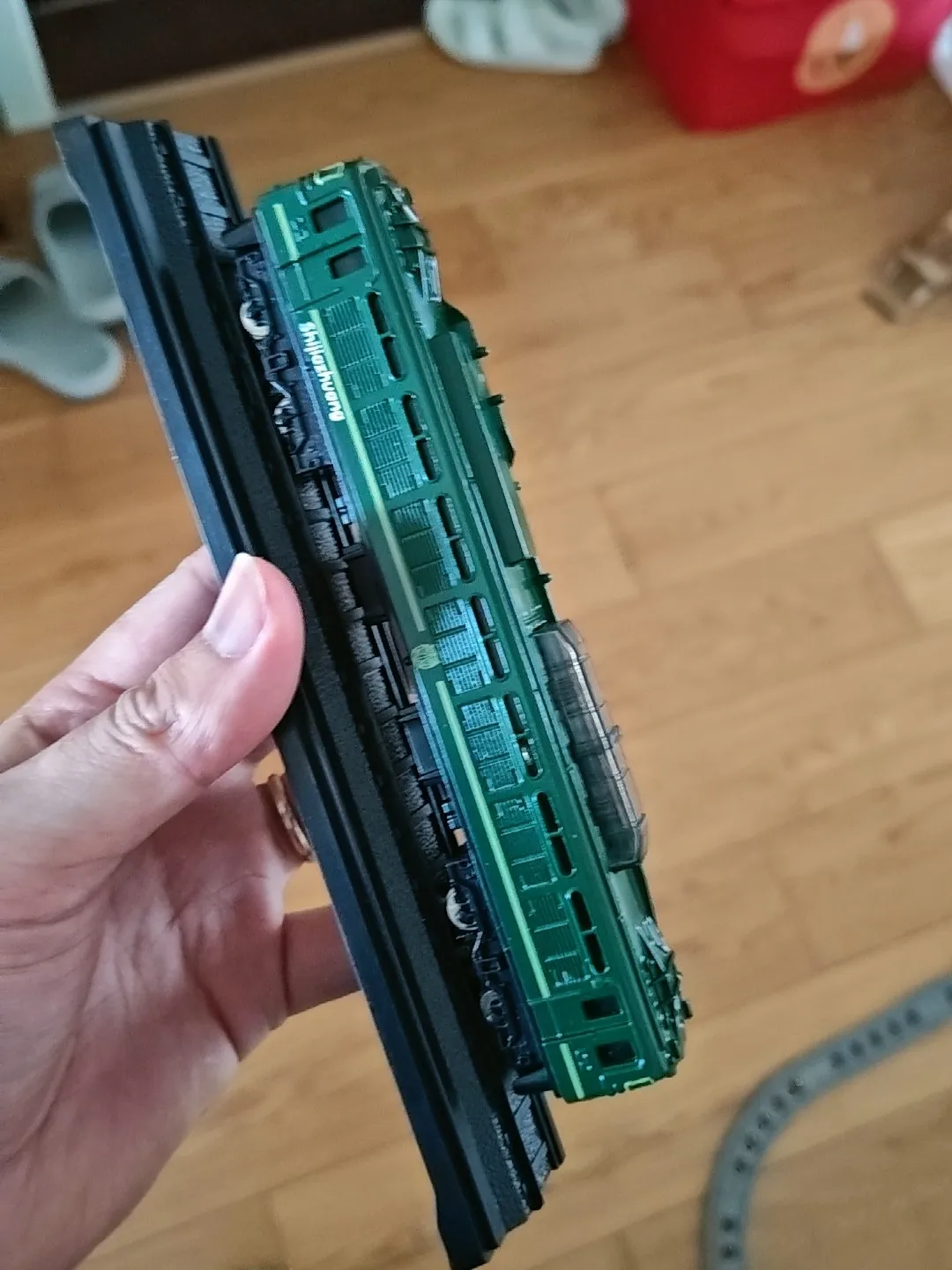 Legierung Auto Modell Simulation Zug Harmonie Hohe Geschwindigkeit Eisenbahn Grün Leder Zug Kinder Spielzeug Sammlung Metall Modell Ornamente