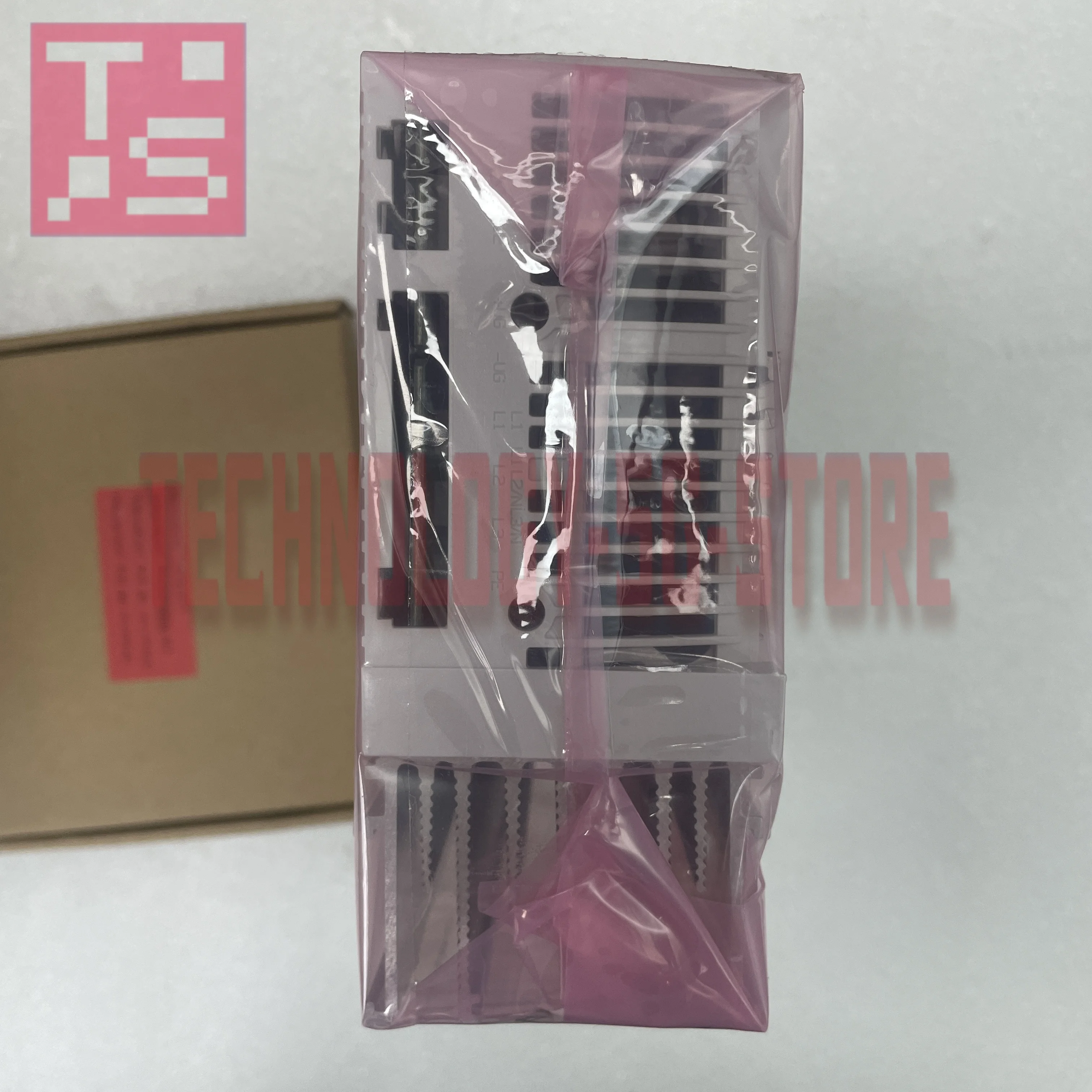 brandneuer Frequenzumrichter E82EV152K4C E82EV152K4C200