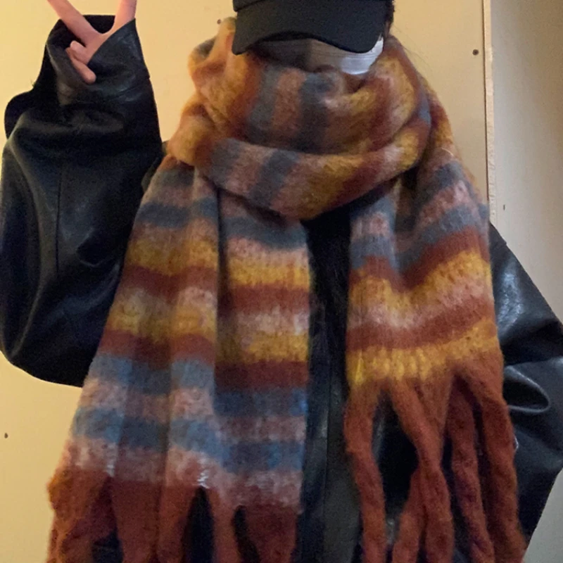 

2024 New Korean Version Female Cloud Autumn-winter Vintage Muffler Gradient Color Striped Scarf Neck Thickened Warm Shawl L08