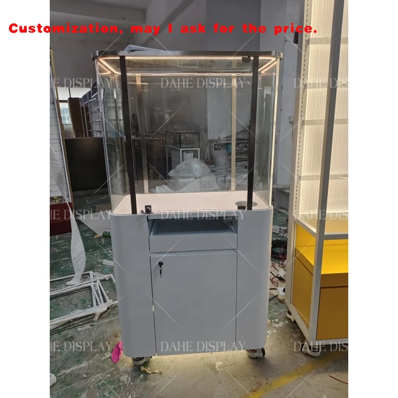 

на заказ. Экономичный торговый центр. Витрина телефонного магазина и металлические стойки для телефона.