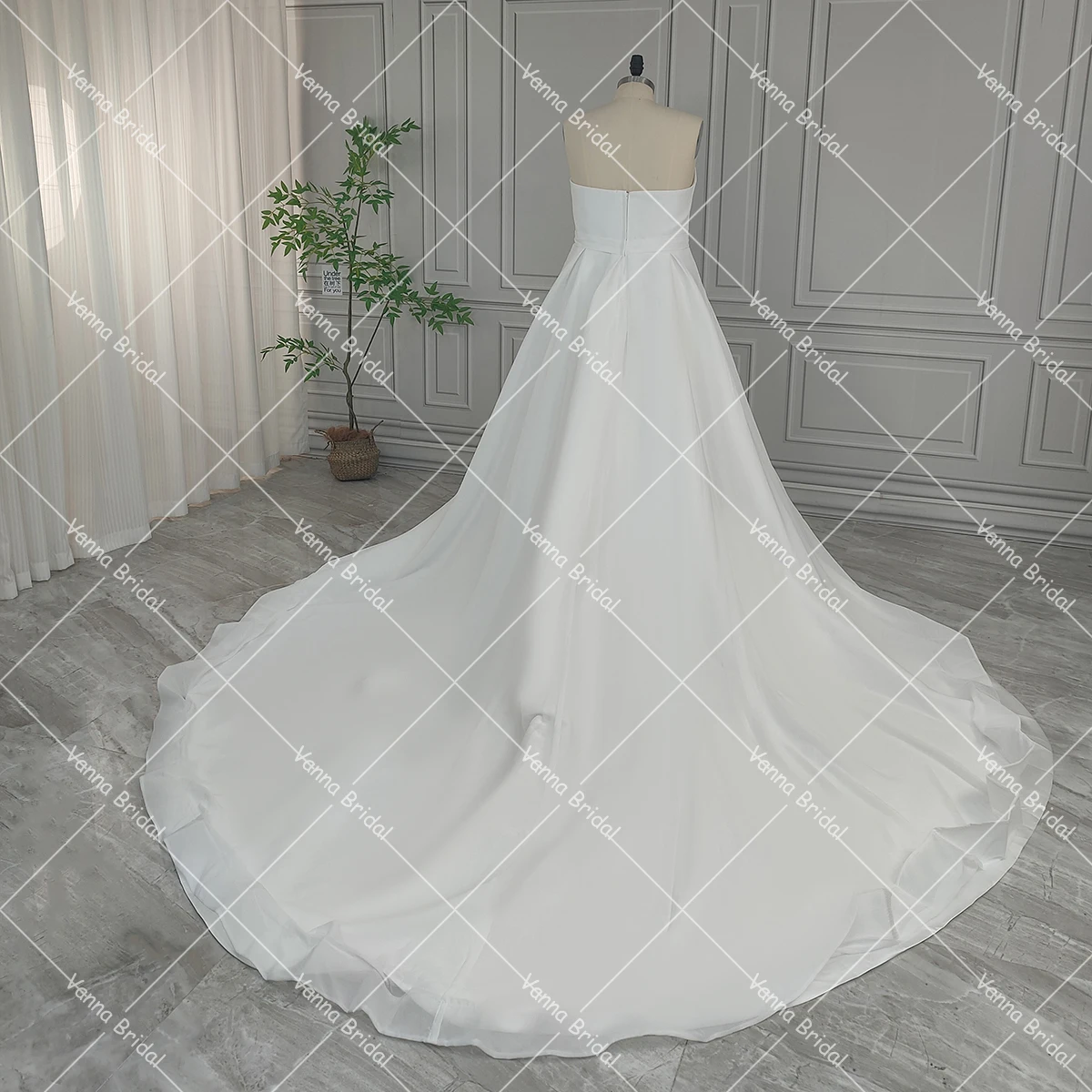 Custom Made Strapless cetim vestido de casamento Plus Size