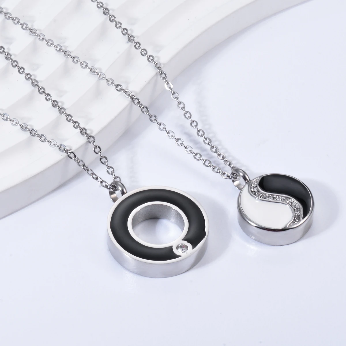 Circle Round Pendant Cremation Jewelry Memorial Ashes Urn Keepsake Yinyang Necklace