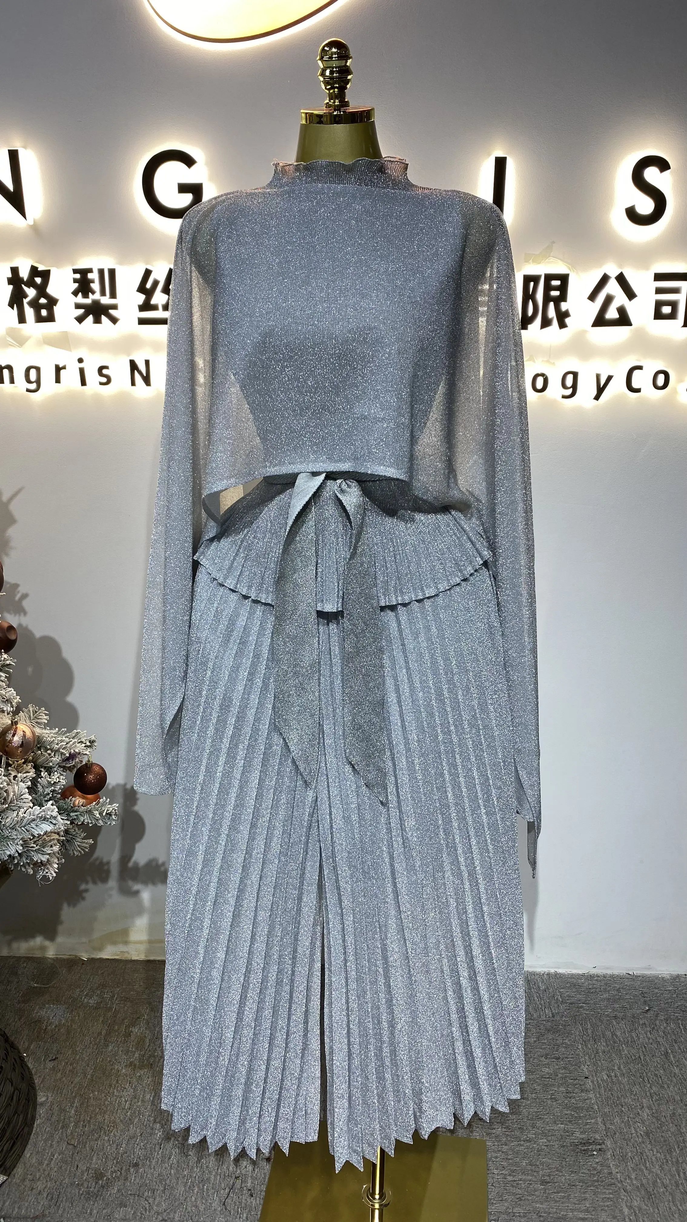 

Women's Fashion Dress Design, Elastic Casual Midi Dress, Miyake Pleated Dress, Polyester Fabric-GZXX450