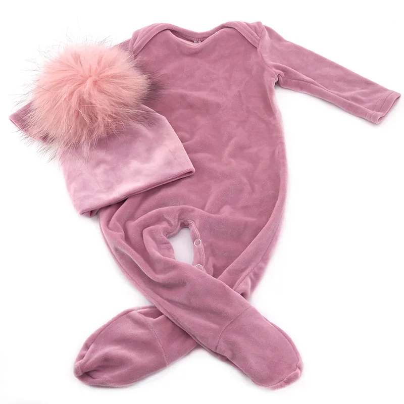 

baby girls boys velvet romper autumn winter soft thicker baby bodysuit with real fur pompm hat sets kids footies Dropshipping