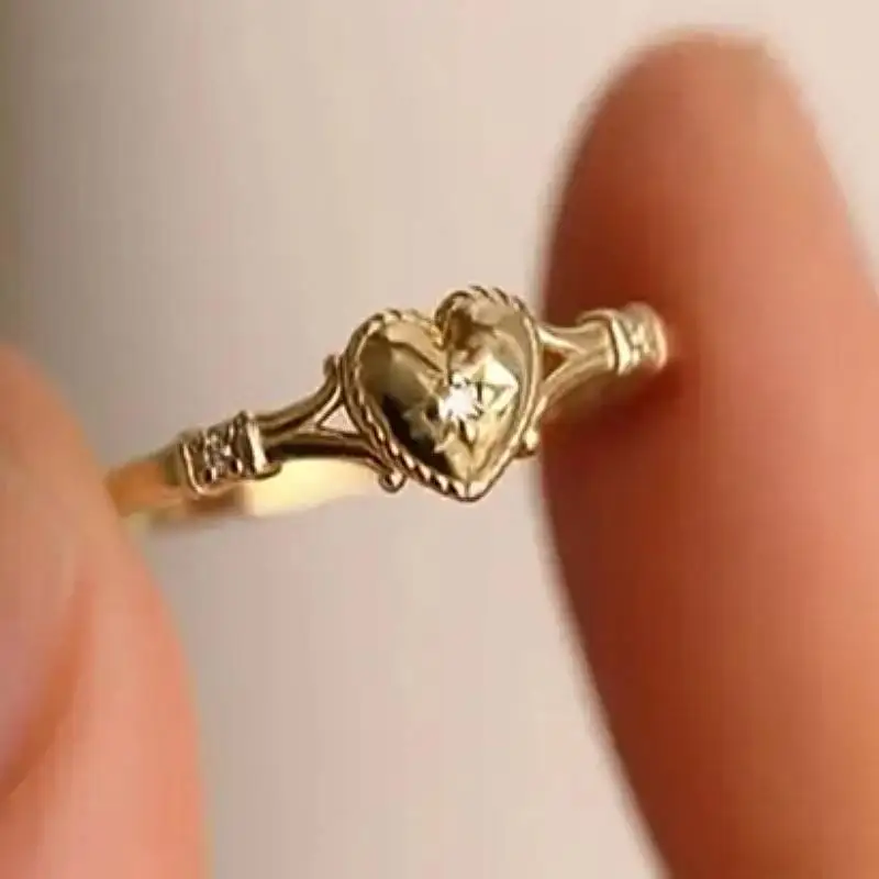 Huitan Damenringe mit Herz-Design, eingelegt, glänzender Zirkonia, romantische Hochzeit, Verlobung, Jahrestag, Accessoires, eleganter Schmuck