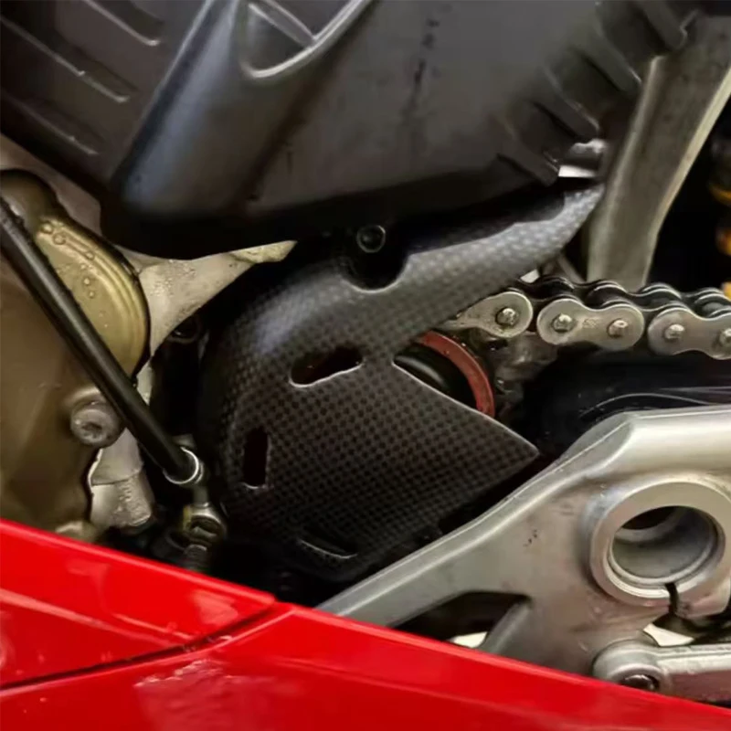 

100% Carbon Fiber Engine Sprocket Cover For DUCATI Streetfighter V4 V4S Panigale V4R 2018-2024