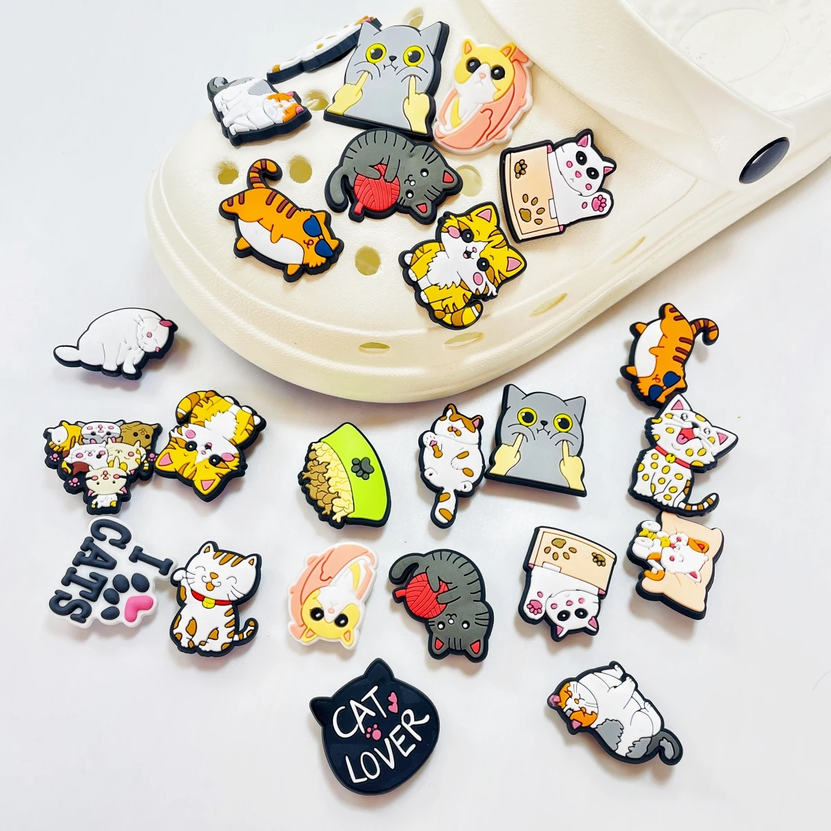 16Pcs Cat Shoe Charms for Clog, Cute Cat Charms Decoration for Kid Party Favor Gifts