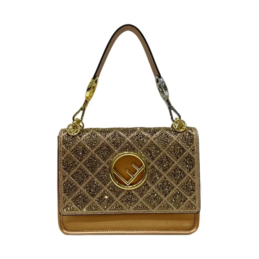 

High-End Minimalist Vintage Messenger Bag For Stylish Women With Unique Letter Logo And Casual Commuter Design