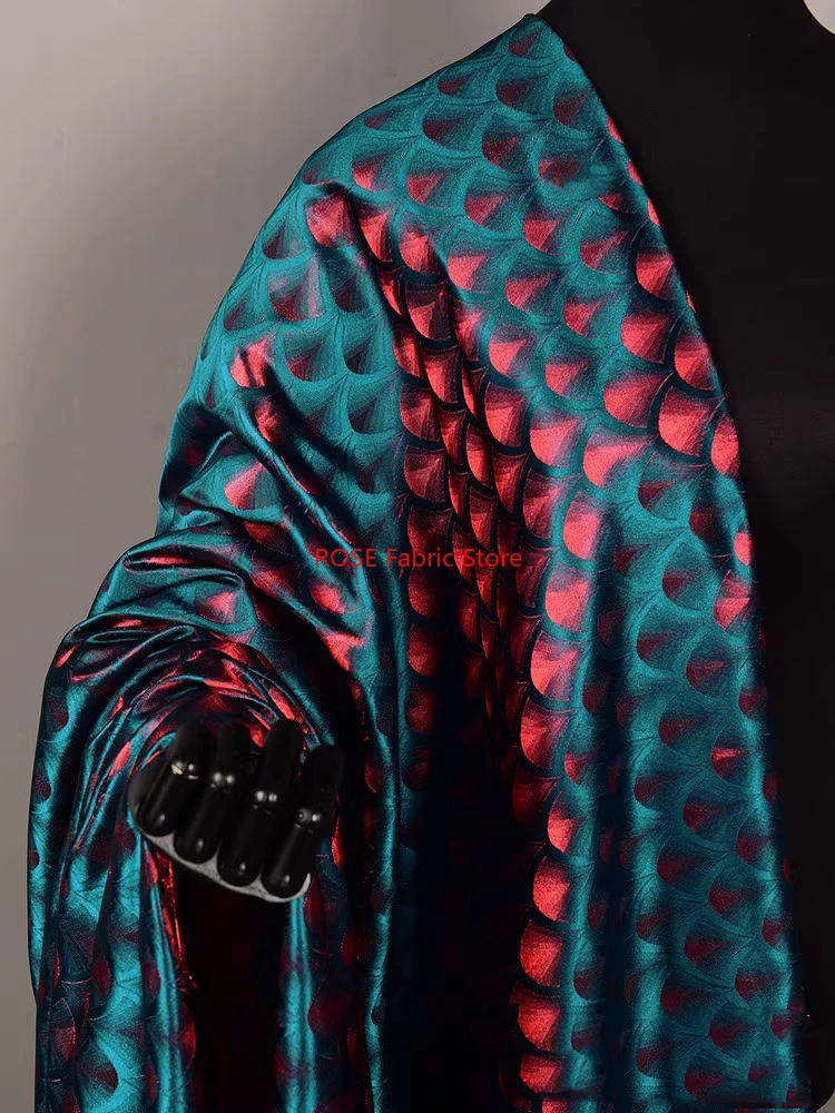 

1-метровая тканая парчовая ткань зеленого павлина с градиентным волнистым узором, жаккардовая дизайнерская ткань