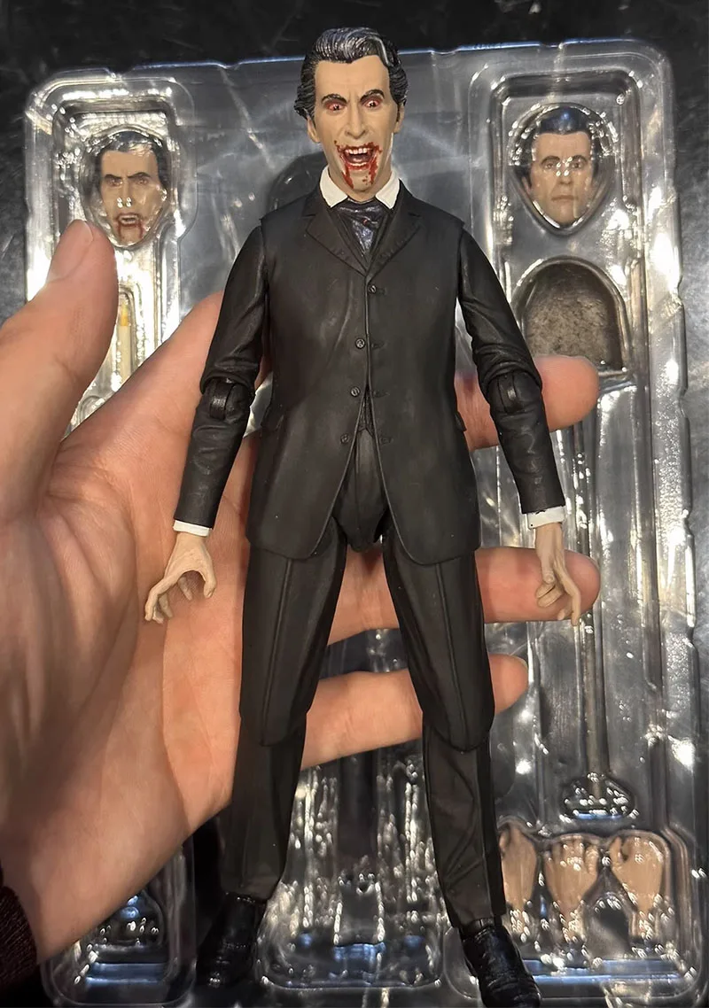 NECA 07000 figura de acción de monstruos universales 1958 Horror de Drácula figuras definitivas Anime 7 pulgadas modelo de colección juguetes originales