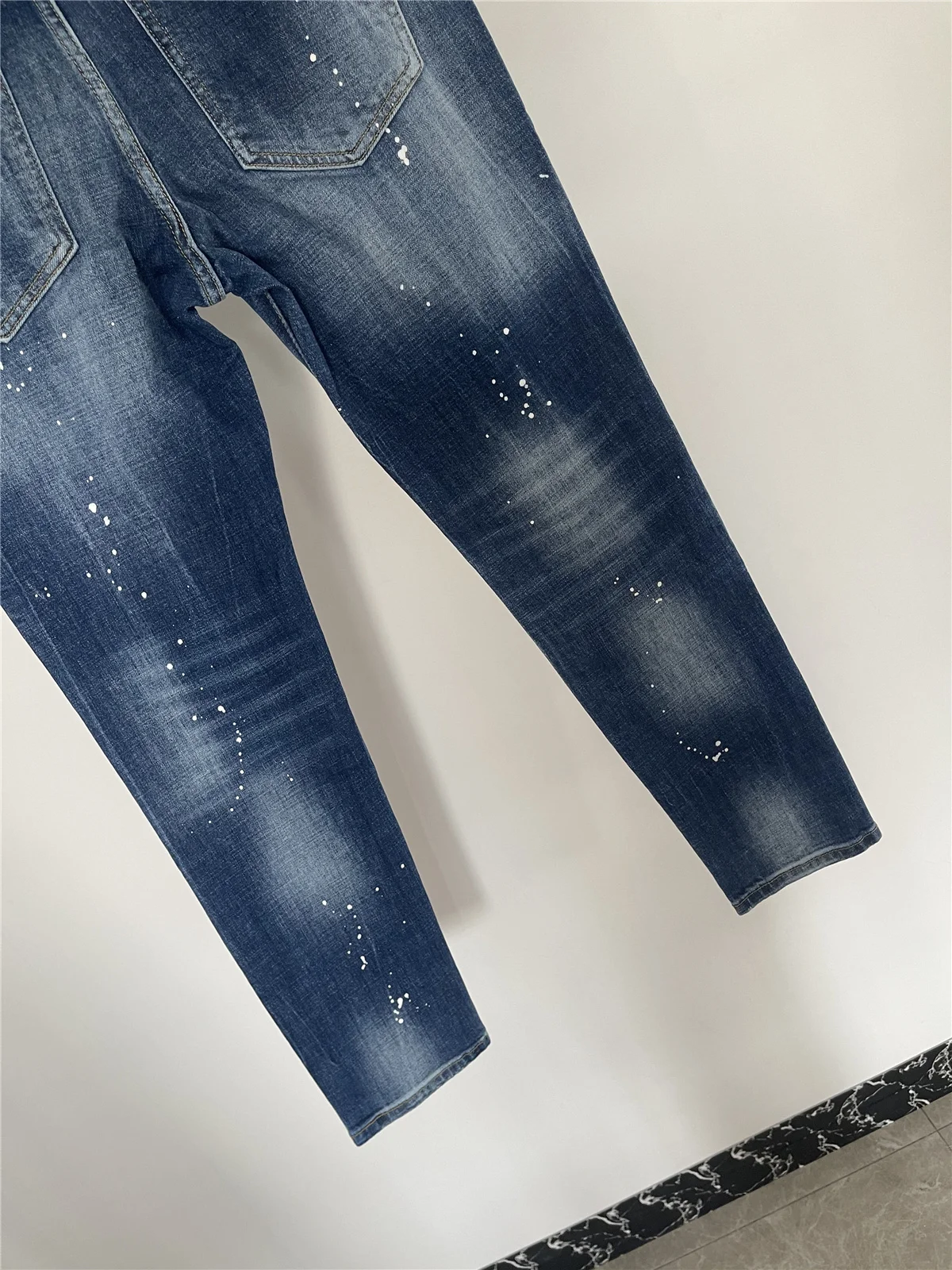 2024 Autunno Nuovi Uomini Alla Moda Lavati Pantaloni Skinny Semplice All-match Moda Rugosa Slim-fit Jeans per Gli Uomini