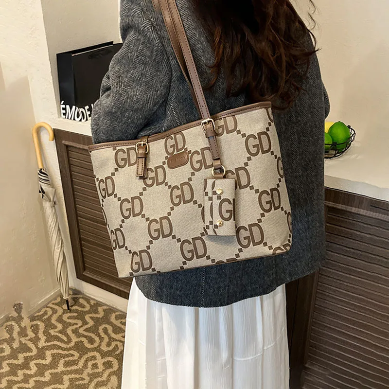 Vintage Chic Diaper Bag For Women Elegant Crossbody Bag Luxury Designer Tote Minimalist Leather Practical And Chic Bag