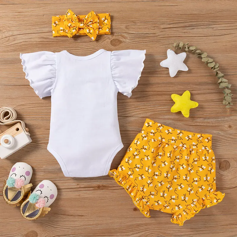 0-12M Baby Girl\'s Alphabet Print Flying Sleeve Clothes with Sunflower Bee Blueberry Shorts Three-piece Suit for Summer Wear