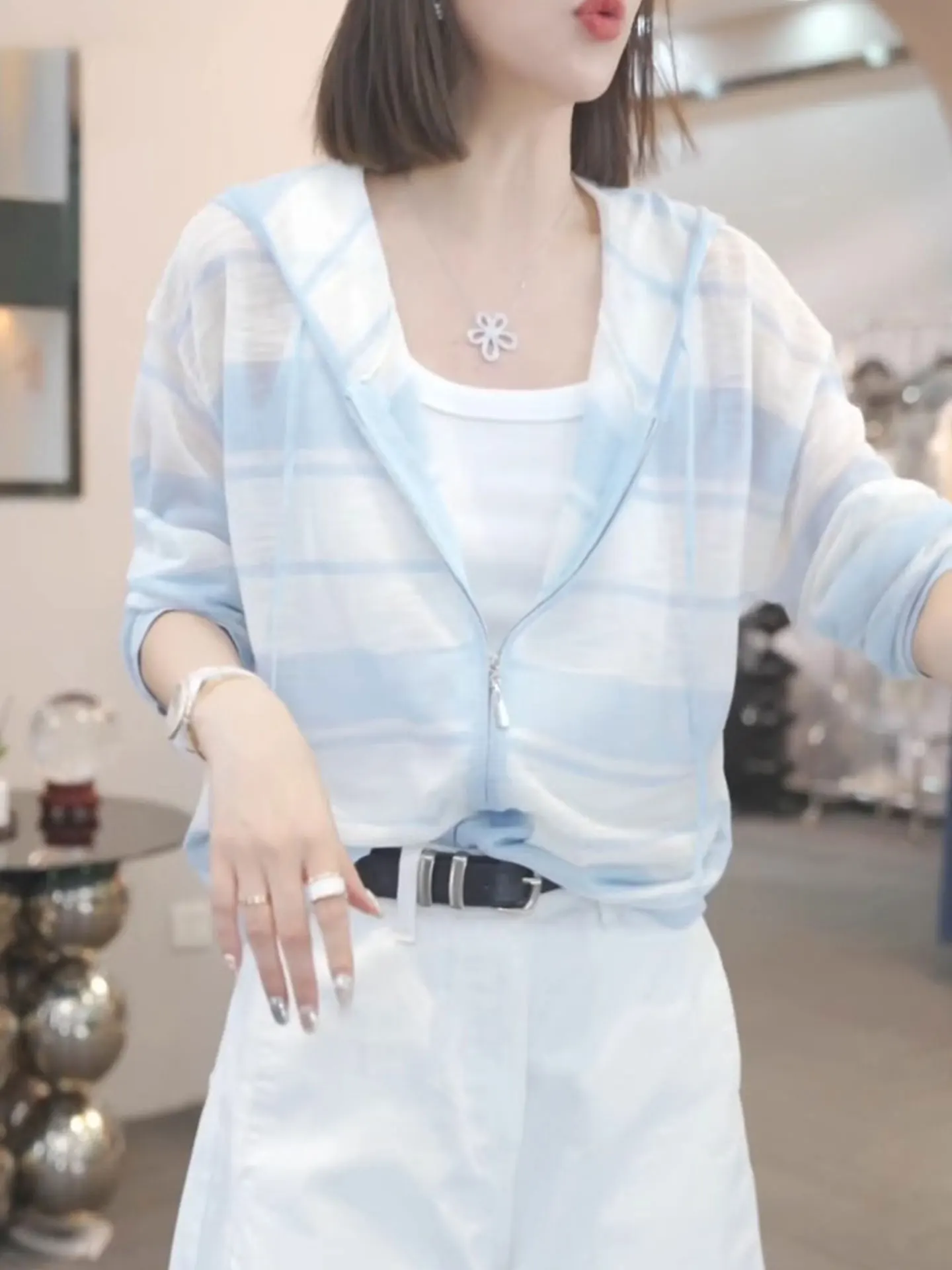 Корейский вязаный открытый кардиган в полоску с капюшоном, летний элитный свободный женский топ на молнии с защитой от солнца, моющийся O...