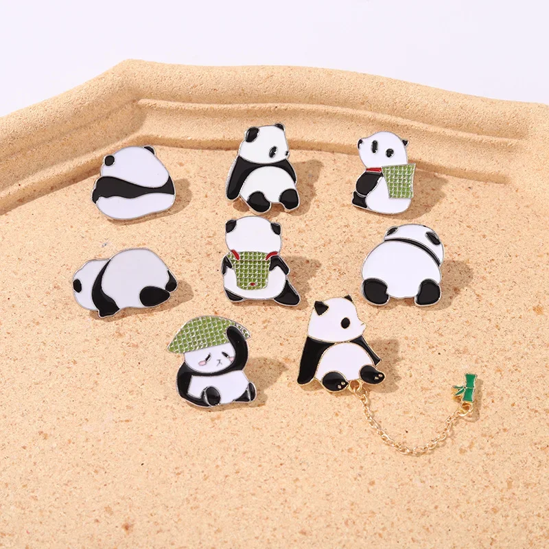 New Animal Alloy Panda Brooch Creative Cartoon Lovely Giant Panda Shape Drop Oil Badge Clothing Accessories