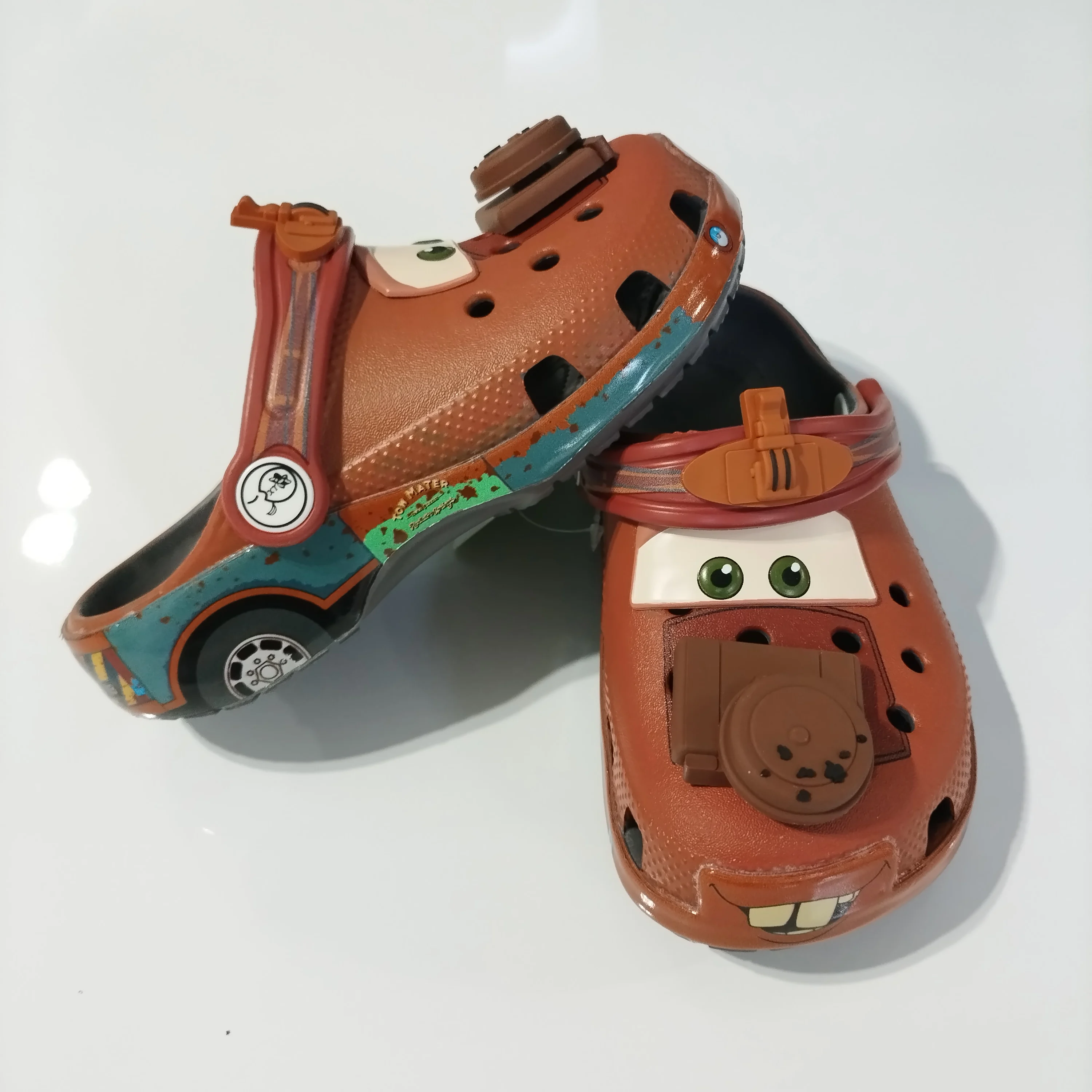

Pixar Mcqueens Pixar Mater Cartoon Waterproof Child Slippers Hole Sandals Outdoor Sand Sandals Casual Breathable Eva Boy Gift