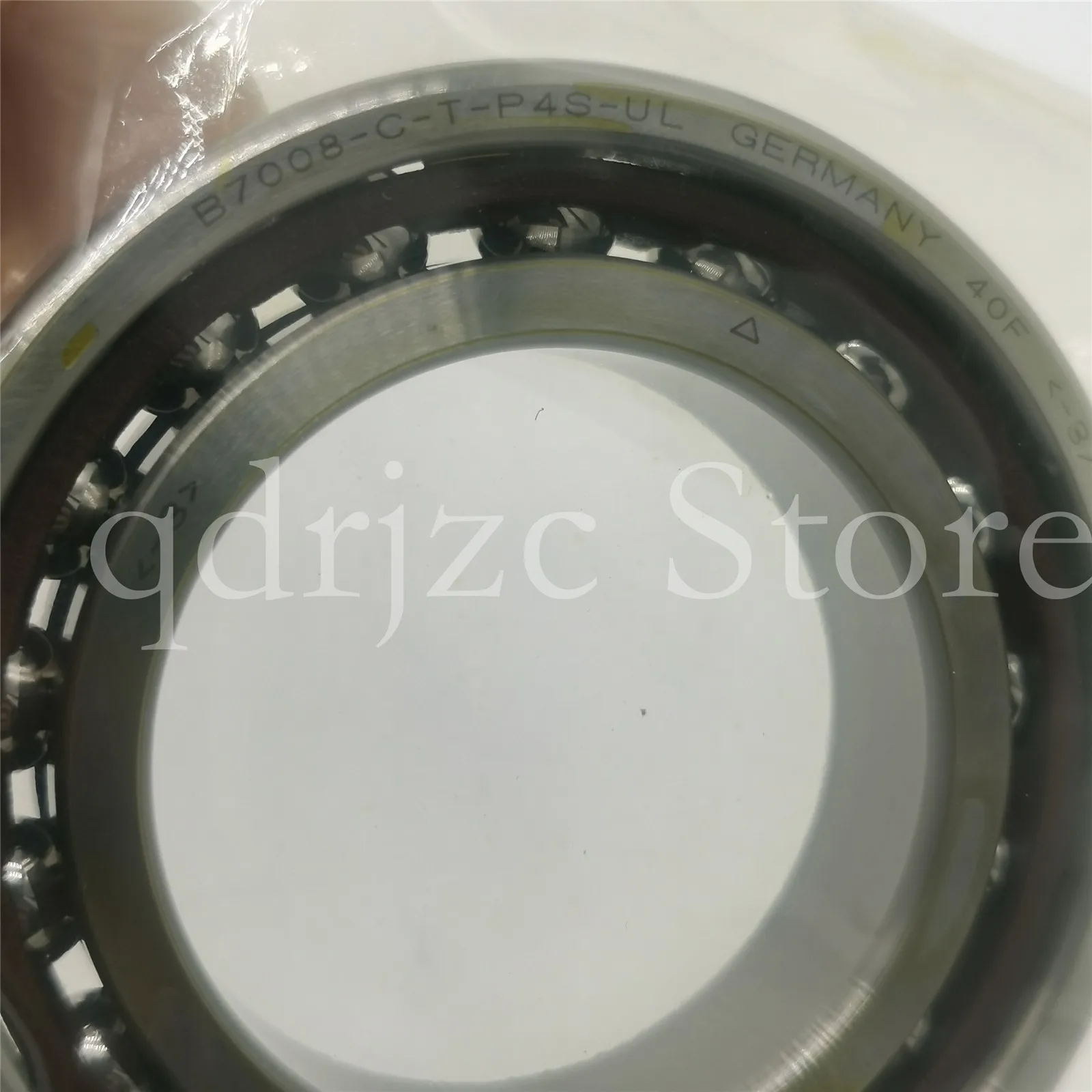 Precision angular contact ball bearing B7008-C-T-P4S-UL Old model: B7008C.T.P4S.UL