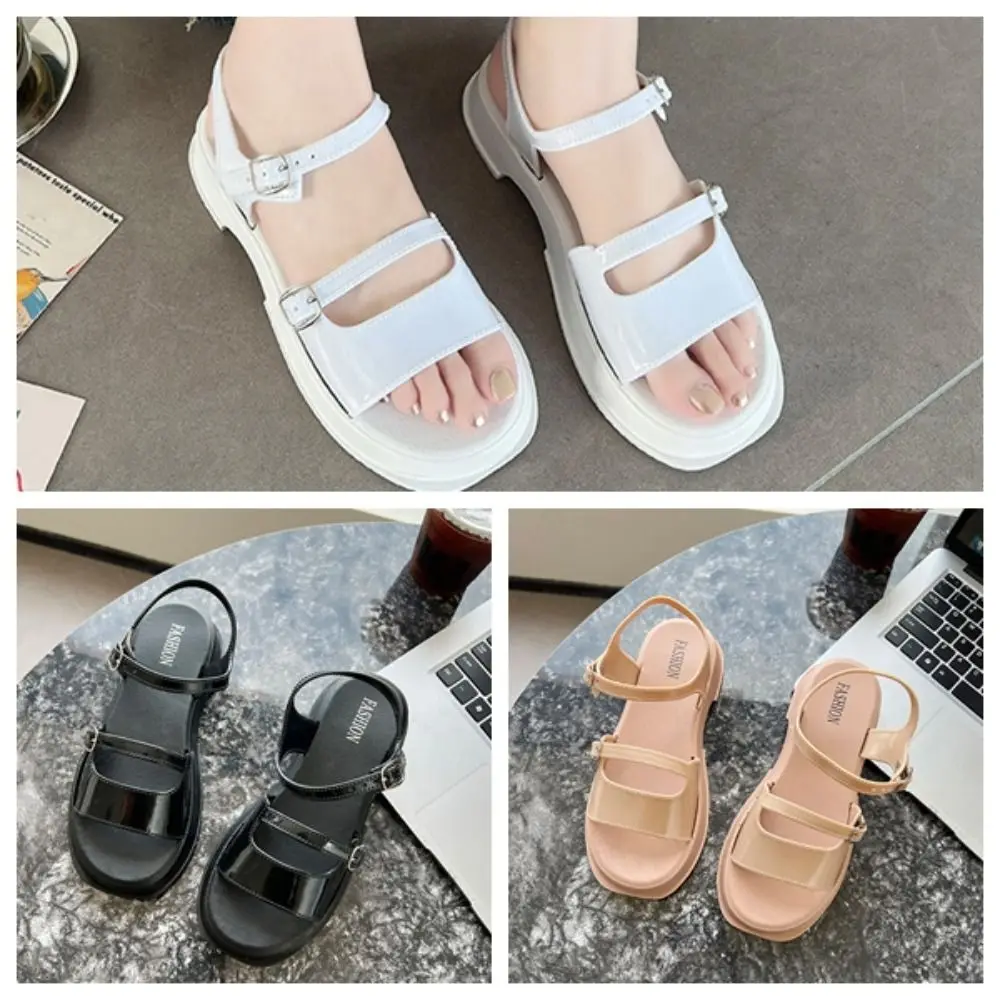صنادل أنيقة بكعب منخفض من مادة PVC بإبزيم كاحل مجوف شباشب مضادة للانزلاق ملابس شاطئ صيفية