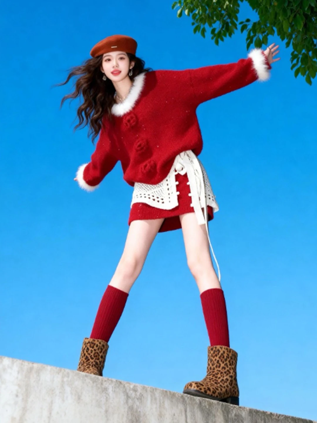 

Комплект из 3 предметов: свитер, юбка и футболка из коллекции Red Series Gentle Sle, весна 2026, комфортный свободный крой, круглый вырез, длинный рукав