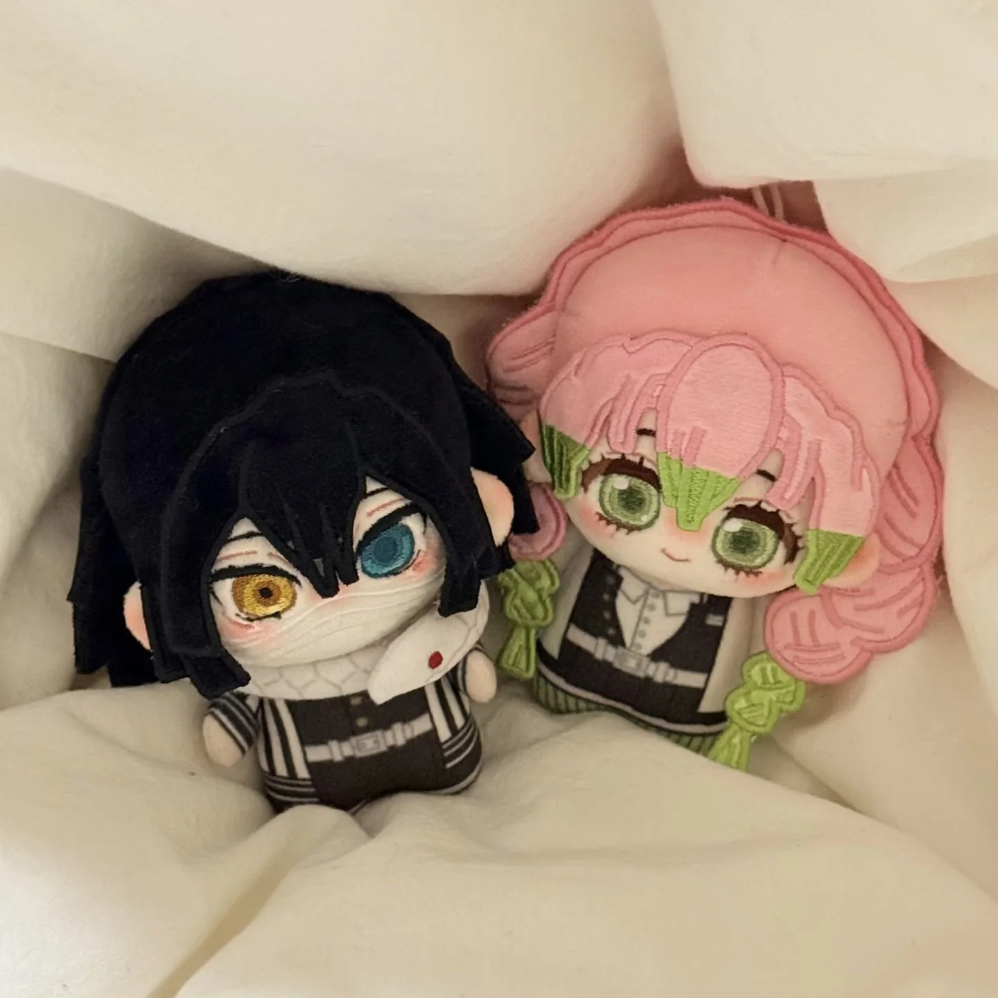 DemonSlayer anime peripherals Mitsuri Kanroji Iguro Obanai 10cm cotton doll plush toy doll gift for friends