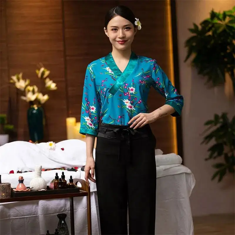 pattern-top-slim-fit-technician-suit-set-for-women's-foot-therapy-beauty-hairdressing-and-wellness-center-spa-workwear
