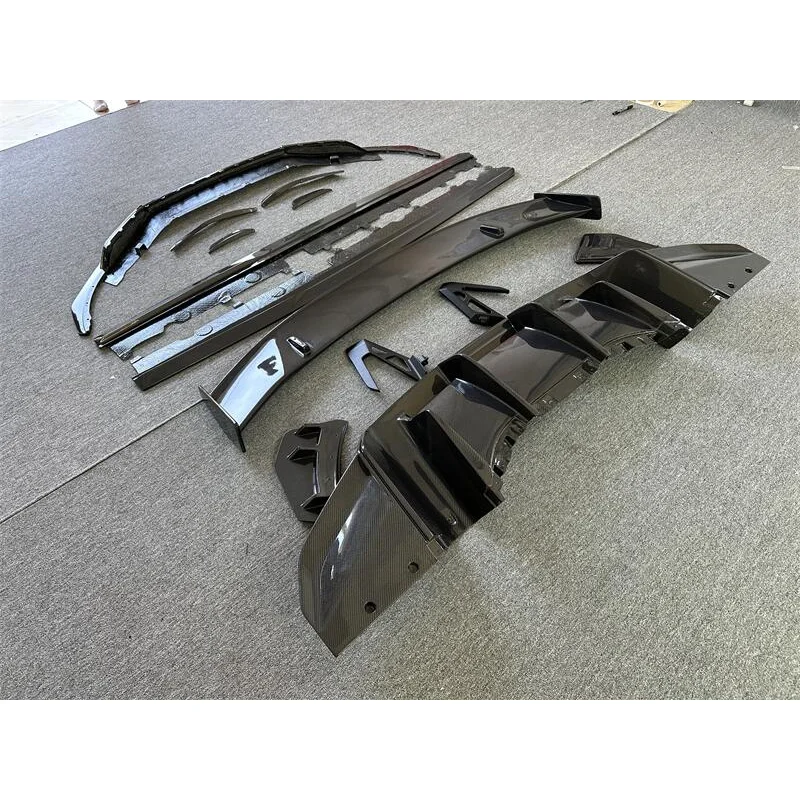 Carbon Fiber Body Kit R8 2017-2023 Front Rear Lip Side Skirts Spoilers Auto Mod Parts