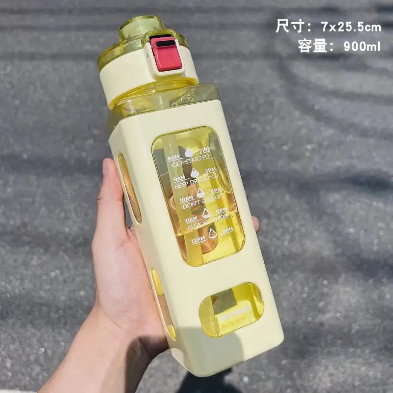 

1 piece white 700ml sports water bottle, portable sippy cup. Suitable for outdoor, sports, cycling and carrying!
