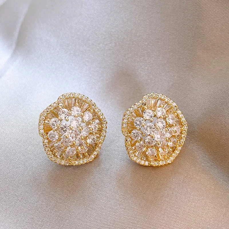 Pendientes de flor de circón chapados en oro de 16K para mujer, joyería de moda francesa, accesorios elegantes para fiesta de graduación, 2024