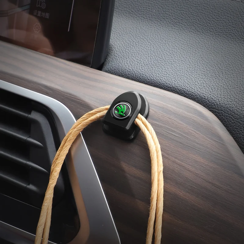 

1/2/4 шт. автомобильные зажимы для хранения аксессуаров для салона автомобиля для Skoda A7 Fabia Superb Yeti Octavia Enyaq Rapid Kodiaq Kamiq Karoq Vrs