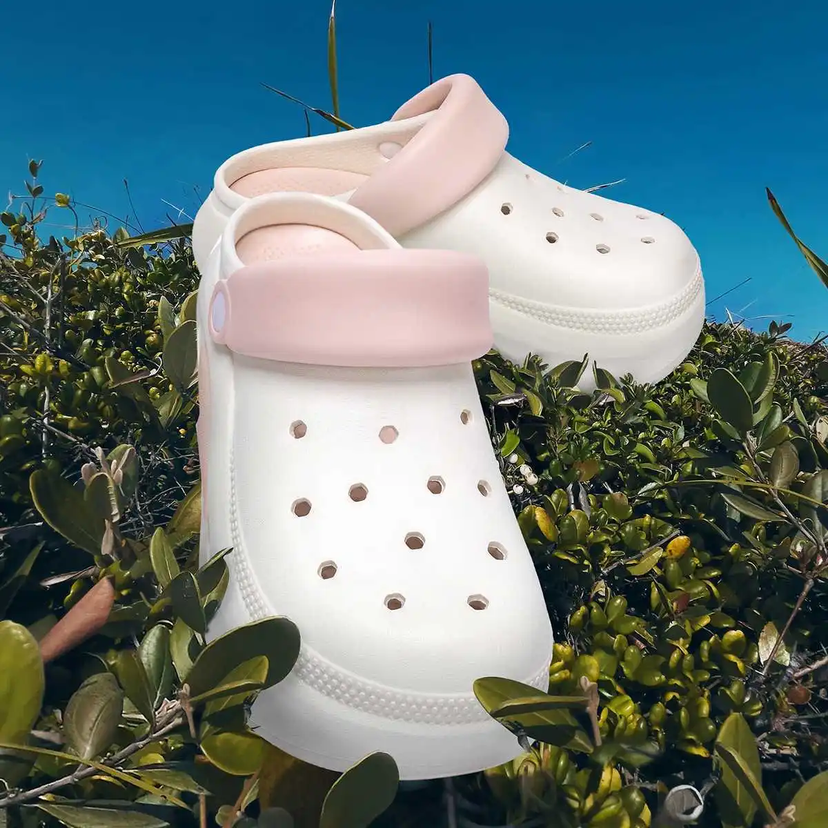 Sapatos de buraco espesso EVA para mulheres, chinelos de salto alto bonitos dos desenhos animados, sapatos de jardim antiderrapante macio casual, novo, verão, 2022