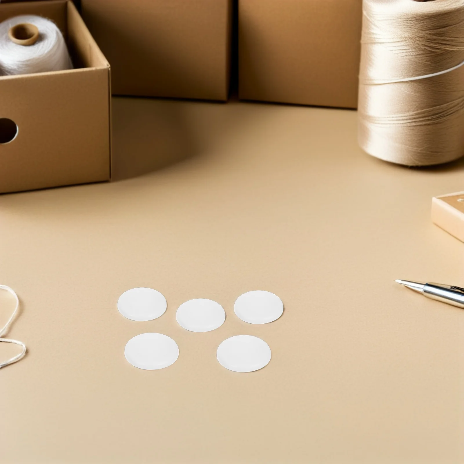 12pçs tampas de proteção de parafuso de porta de carro, tampas adesivas à prova d'água para caminhões, protetor de borda de porta de carro, tampa de parafuso automático