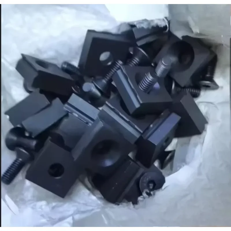 CNC Machining Center Tooling M6-12 Integrated Clamp OK Vise Fixture Multi Station Batch Fixed Small Clamping Block
