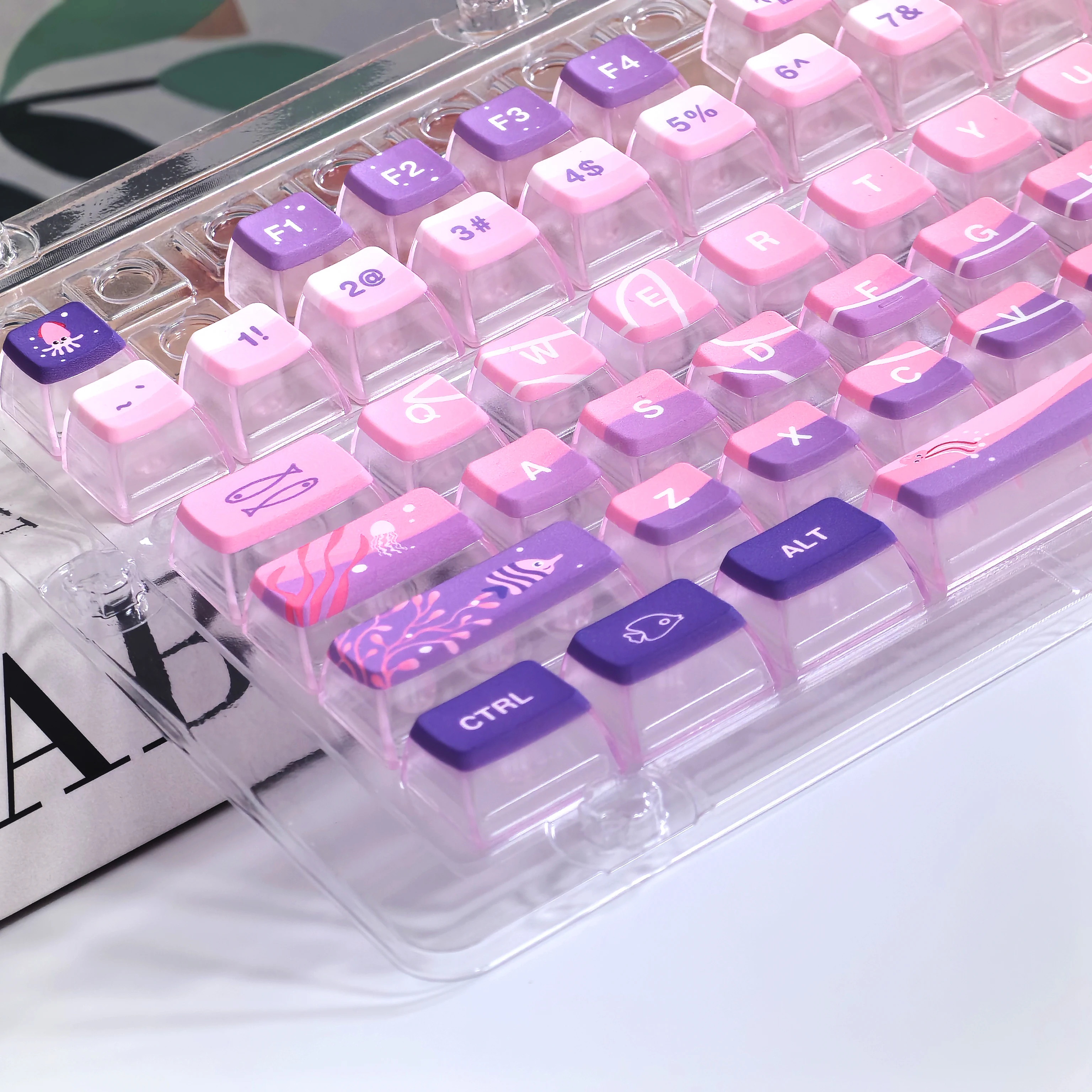 Imagem -02 - Mundo Subaquático Keycap Cristal Pudim Translúcido 117 Teclas Asa Altura Pbt Mais pc Elemento Baleia Gradiente Colorido Roxo Rosa Keycap