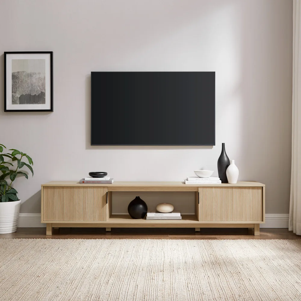 Meuble TV cannelé moderne pour téléviseurs jusqu'à 80 pouces, chêne côtier, porte minimaliste