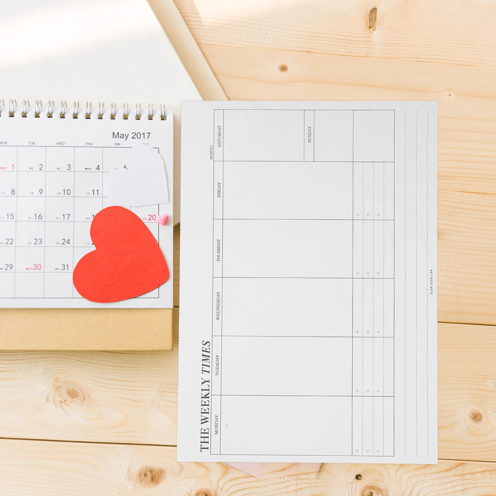 Undated Weekly Planner Notebook Blank Calendar Pad Smooth Writing Surface for Daily Goals Appointments Notes Ideal Gift