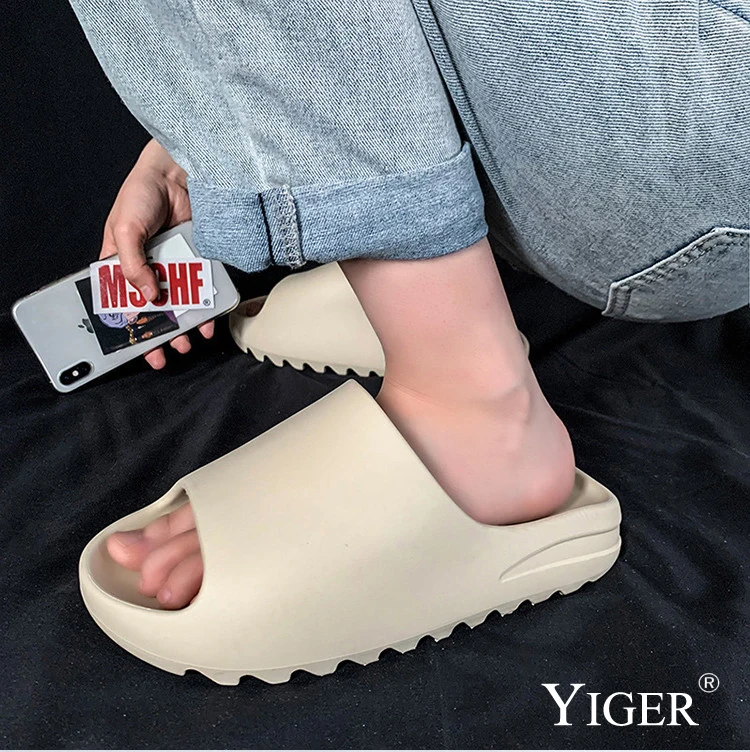 YIGER-Zapatillas yeezi para hombre, sandalias informales de suela gruesa, desodorante antideslizante, para verano, EVA2023