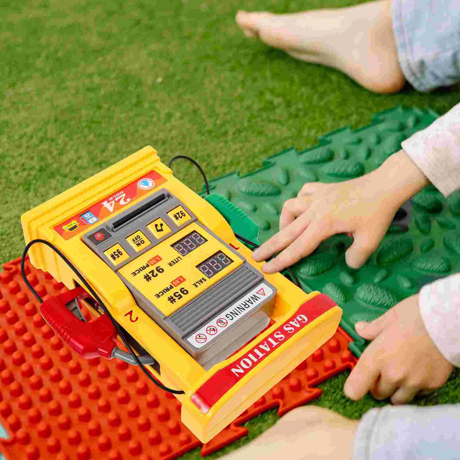 Gas Station Toy Prop Kids Playthings Multifunction DIY Models Plastic Traffic Bus Shelter Kit for Child Car Air Pump