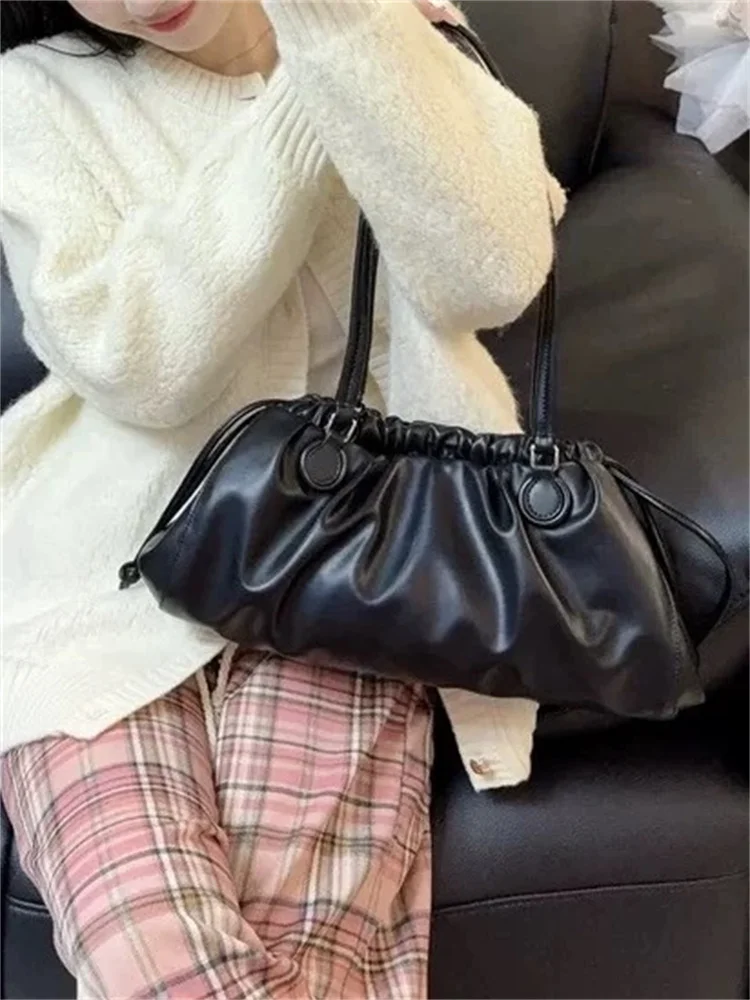 Retro-Motorradtasche mit Falten, große Kapazität, Pendler-Einkaufstasche, Unterarm-Einzelschultertasche für den täglichen Gebrauch URBBB PRVOVO