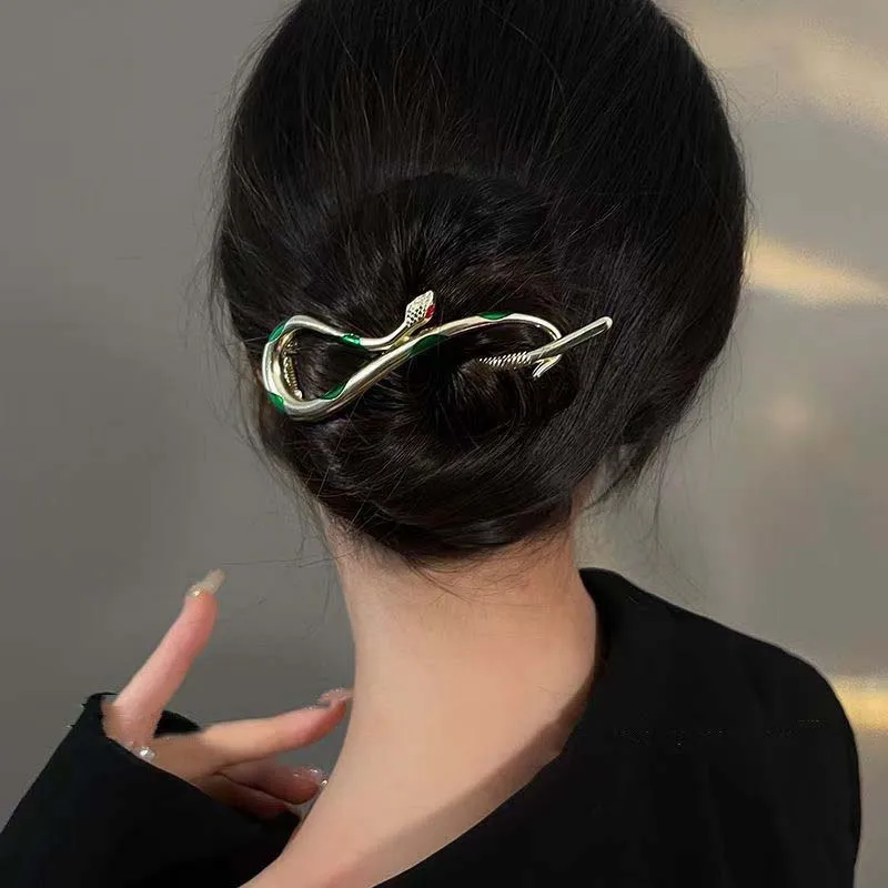 Fashion Elegant Snake Shape Hair Claw Clip for Women Hair Bun Hairpin Headwear Metal Barrettes Banana Twist Clips Jewelry