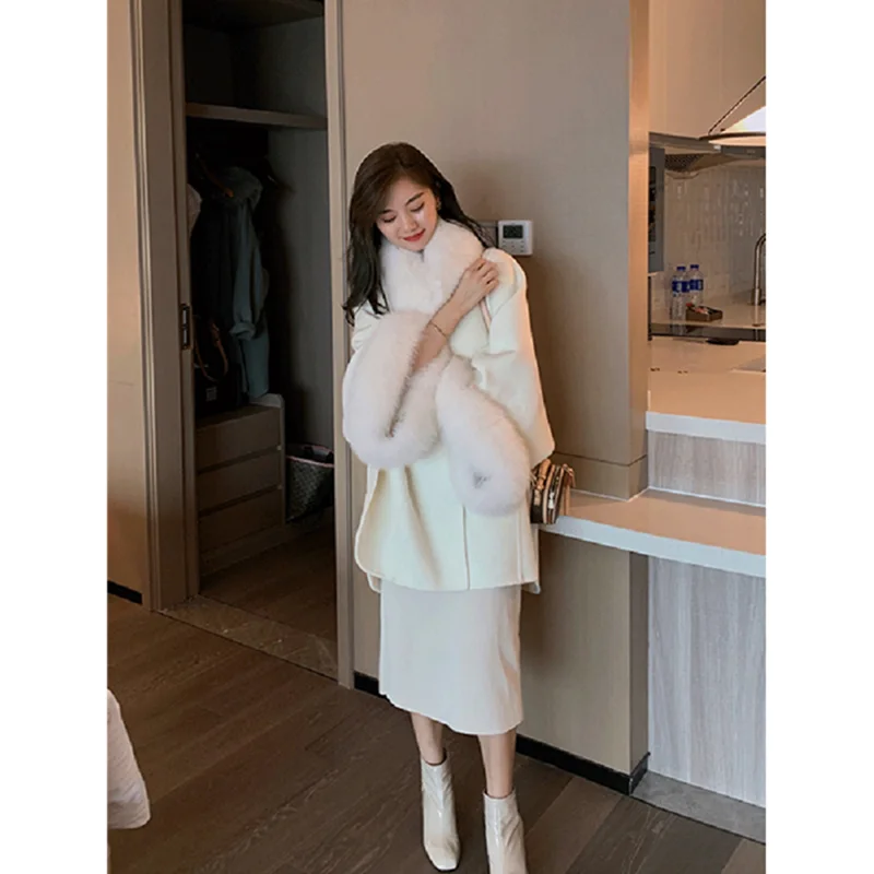 Wholesale Winter Coat With Real Fox Fur Collar Cuffs Women Cashmere Poncho With White Fur Cape Wool For Ladies Wedding Dresses